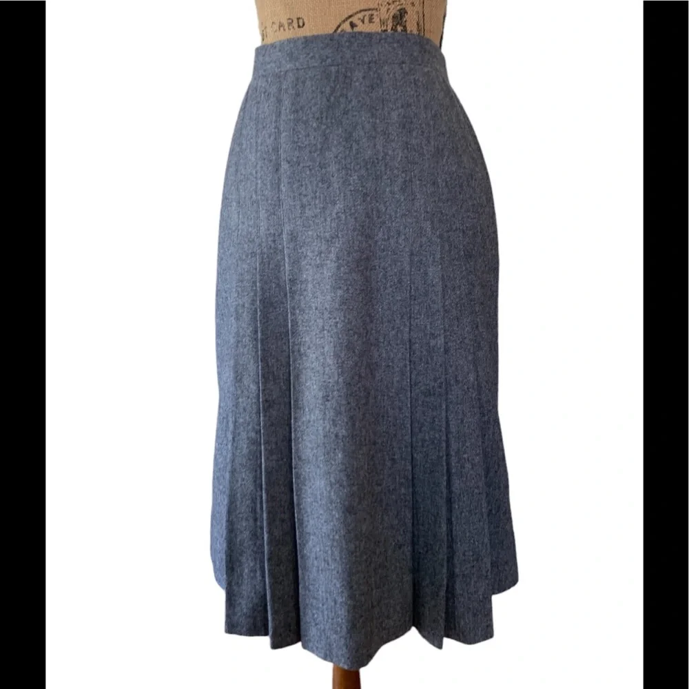 Womens Vintage Union Made Gray Wool Skirt by The Villager - Picture 2 of 10